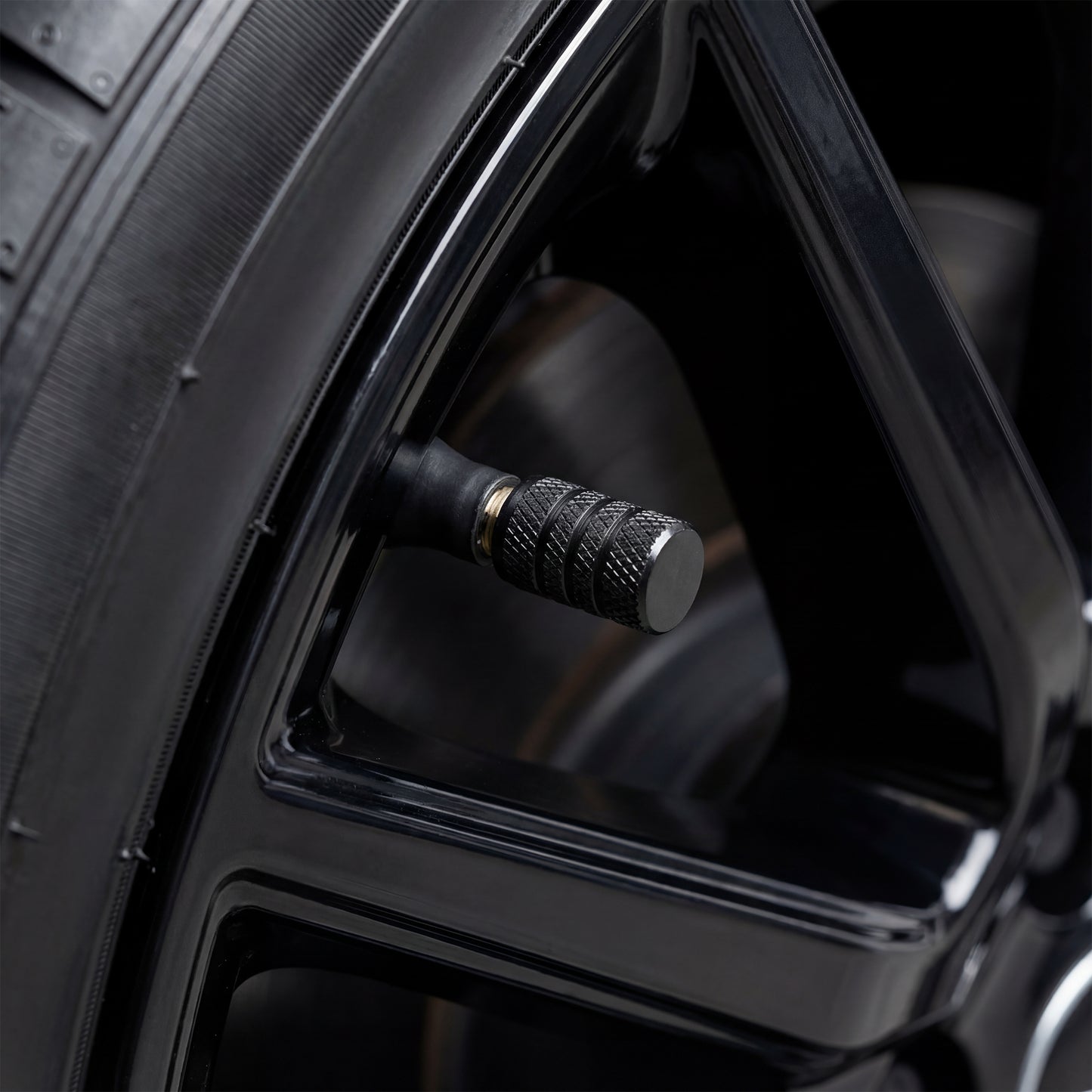 Black Aluminum Valve Stem Caps (4-Pack)